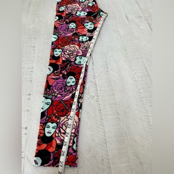 LuLaRoe Disney Villain Evil Queen Leggins Size Tall & Curvy - Picture 7 of 7